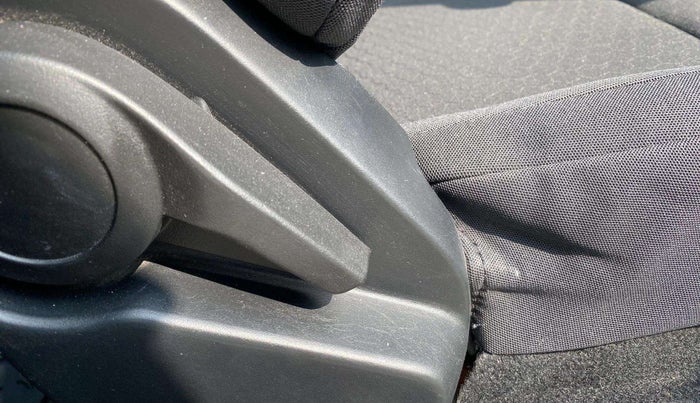 2021 Tata ALTROZ XE PETROL, Petrol, Manual, 37,528 km, Driver Side Adjustment Panel