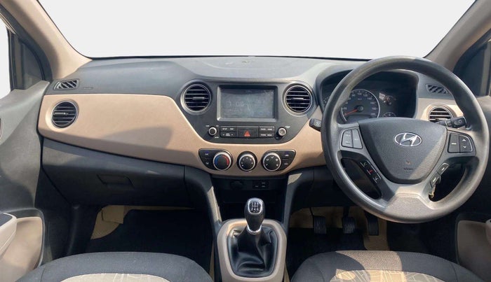 2017 Hyundai Grand i10 SPORTZ (O) 1.2 KAPPA VTVT, Petrol, Manual, 88,916 km, Dashboard