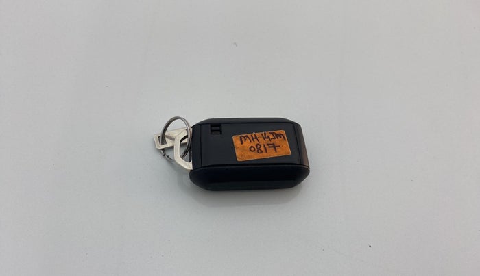2021 Maruti Baleno ZETA PETROL 1.2, Petrol, Manual, 29,475 km, Key Close Up