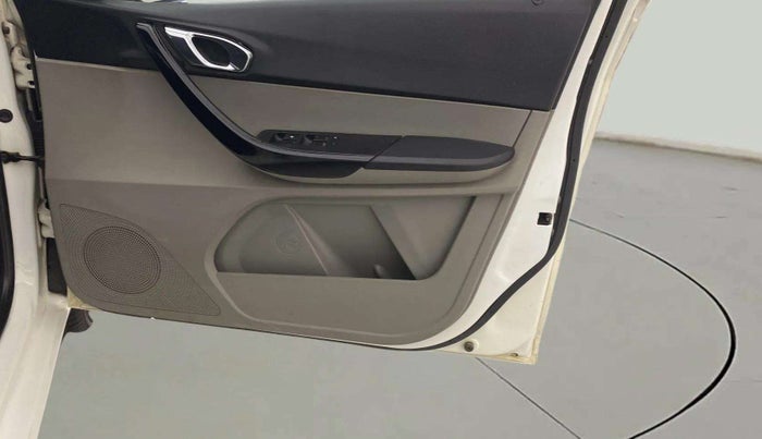 2018 Tata Tiago XZ PETROL, Petrol, Manual, 25,934 km, Driver Side Door Panels Control