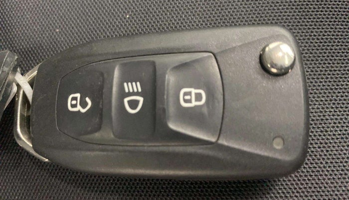2023 Tata NEXON SMART+ 1.2 PETROL, Petrol, Manual, 16,218 km, Key Close Up