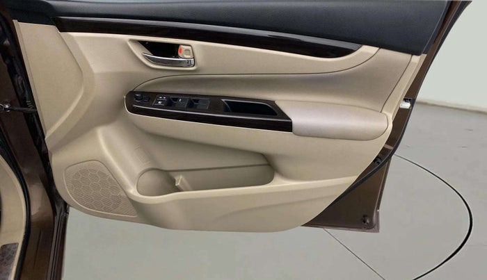 2017 Maruti Ciaz ZETA 1.4  MT PETROL, Petrol, Manual, 72,731 km, Driver Side Door Panels Control
