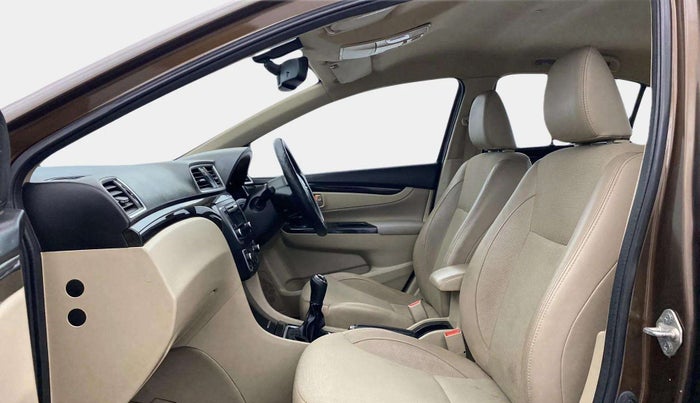 2017 Maruti Ciaz ZETA 1.4  MT PETROL, Petrol, Manual, 72,731 km, Right Side Front Door Cabin