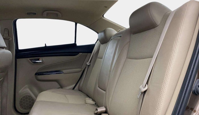 2017 Maruti Ciaz ZETA 1.4  MT PETROL, Petrol, Manual, 72,731 km, Right Side Rear Door Cabin