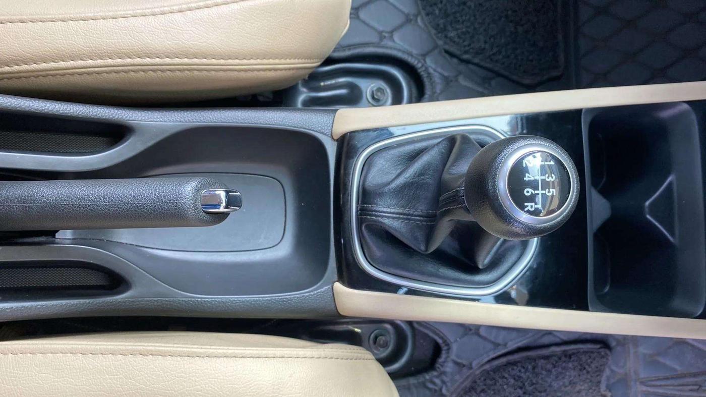 2023 Honda City 1.5L I-VTEC VX, Petrol, Manual, 40,066 km, Gear Lever