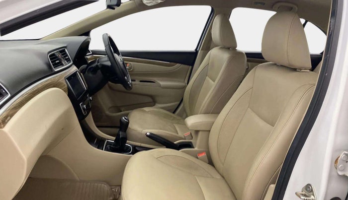 2019 Maruti Ciaz ALPHA 1.5 SHVS PETROL, Petrol, Manual, 22,913 km, Right Side Front Door Cabin