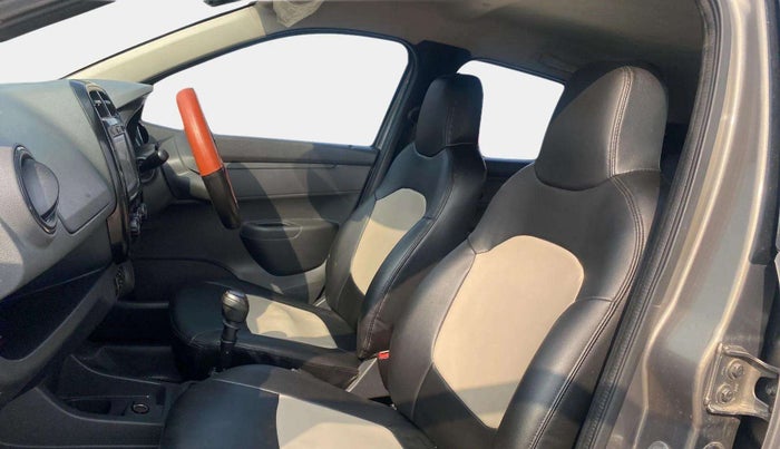 2016 Renault Kwid RXT 0.8, Petrol, Manual, 31,425 km, Right Side Front Door Cabin