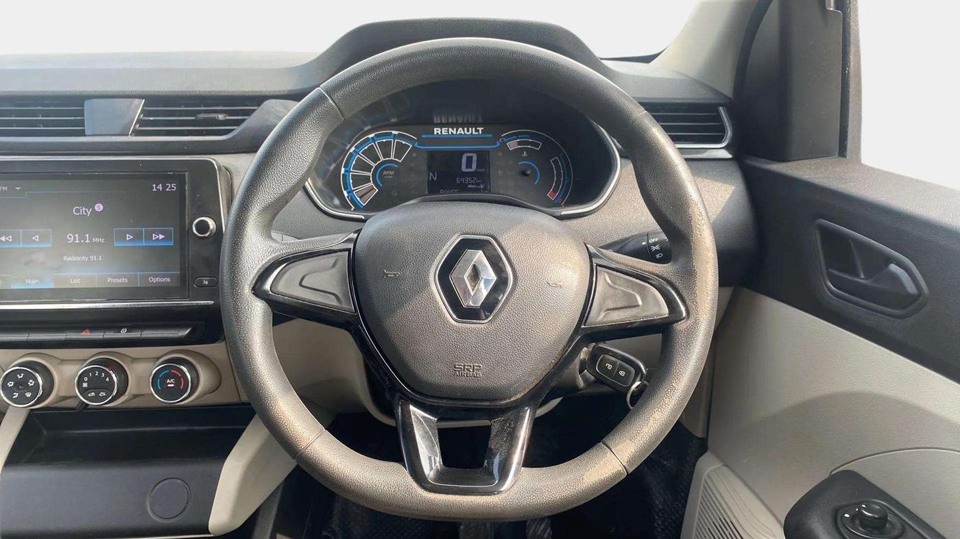 2020 Renault TRIBER RXT AMT, Petrol, Automatic, 64,553 km, Steering Wheel Close Up