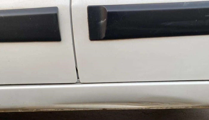 2017 Maruti Wagon R 1.0 VXI, Petrol, Manual, 61,856 km, Left running board - Slightly dented