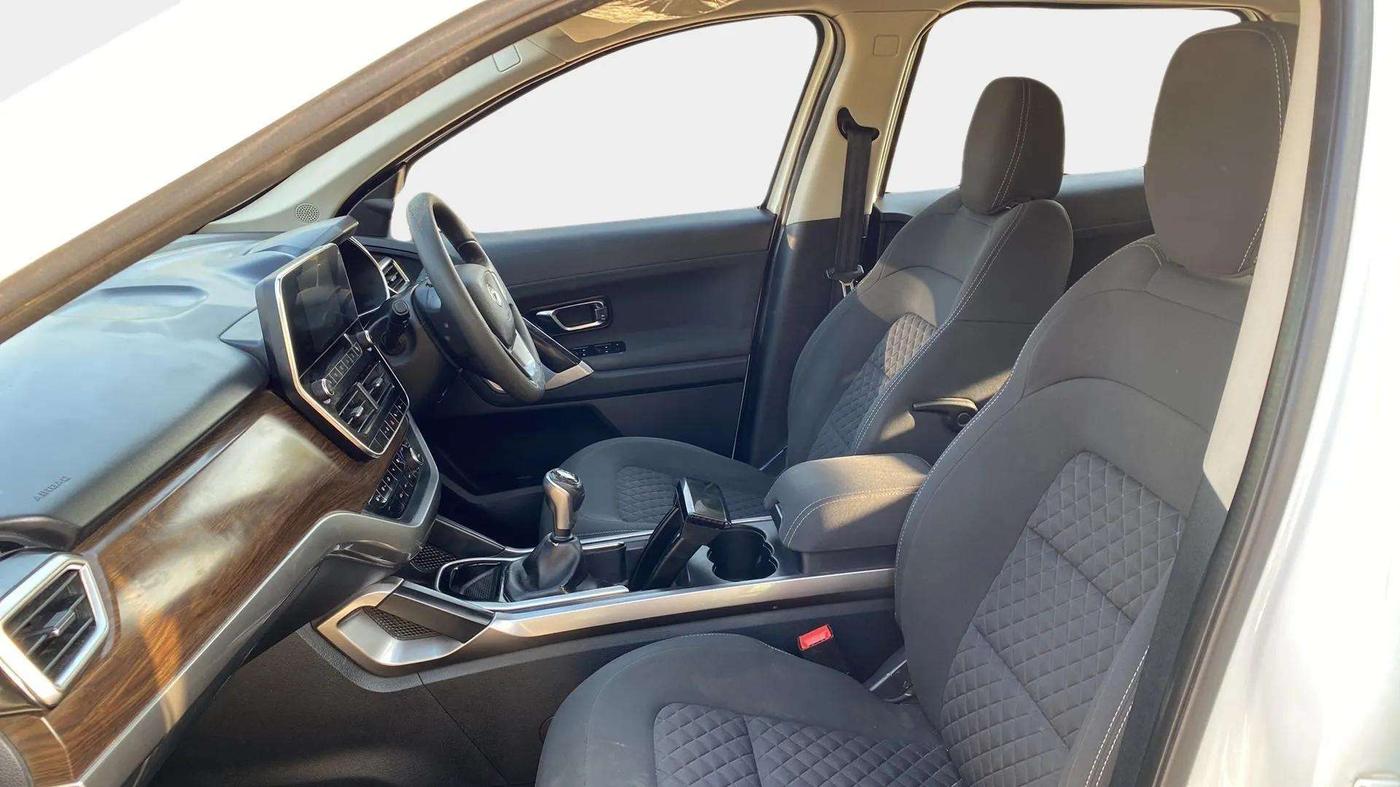 2021 Tata Harrier XT PLUS 2.0L KRYOTEC, Diesel, Manual, 78,697 km, Right Side Front Door Cabin