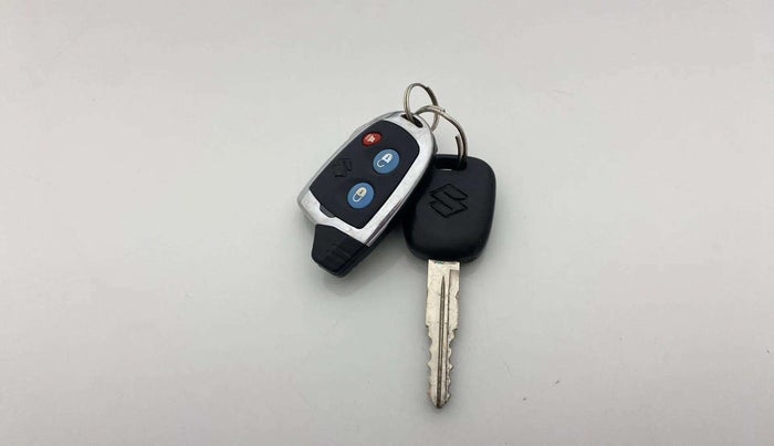 2019 Maruti Alto K10 VXI, Petrol, Manual, 43,761 km, Key Close Up