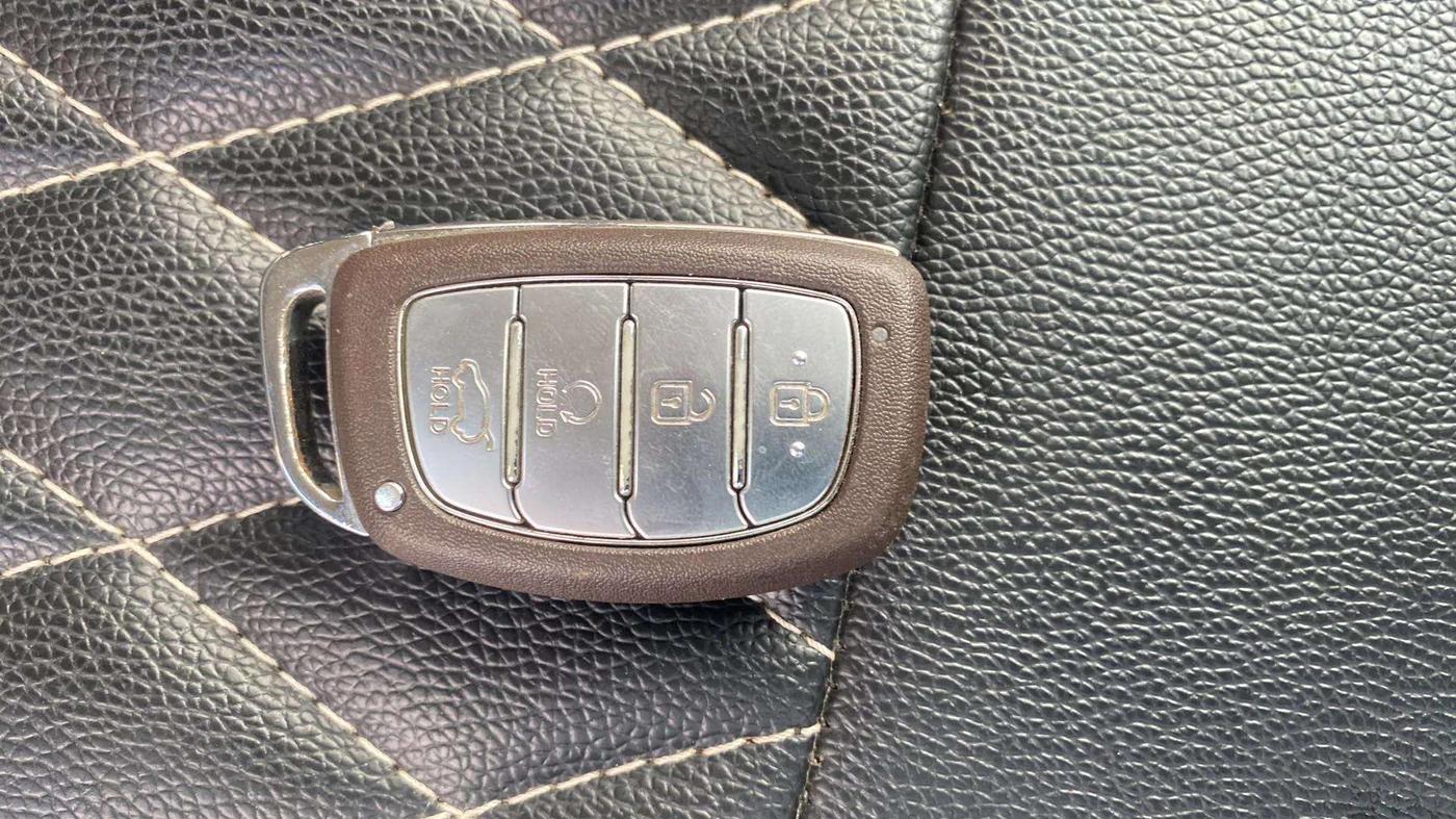 2021 Hyundai Creta SX EXECUTIVE 1.5 PETROL, Petrol, Manual, 26,422 km, Key Close Up