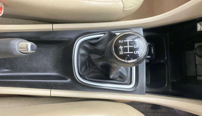 2016 Maruti Ciaz ZXI, Petrol, Manual, 36,229 km, Gear Lever