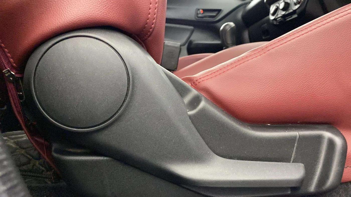 2021 Maruti Swift LXI, Petrol, Manual, 16,622 km, Driver Side Adjustment Panel