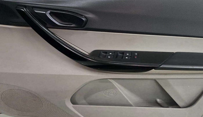 2017 Tata Tiago XT PETROL, Petrol, Manual, 12,148 km, Driver Side Door Panels Control