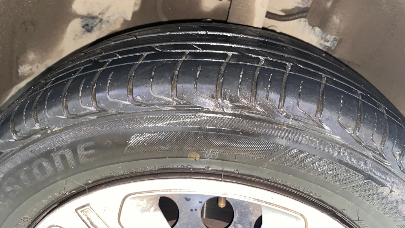 2022 Tata NEXON XZ PETROL, Petrol, Manual, 28,250 km, Right Front Tyre Tread