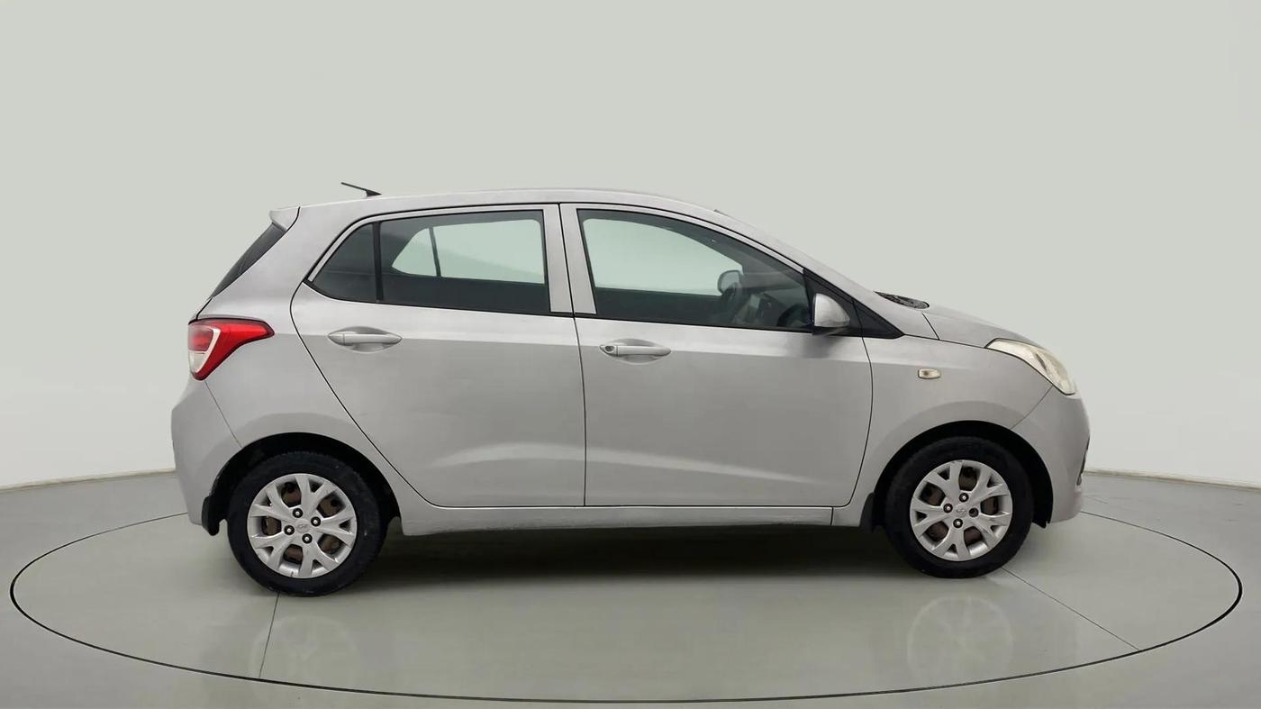 2016 Hyundai Grand i10 MAGNA 1.2 KAPPA VTVT, Petrol, Manual, 97,272 km, Right Side View