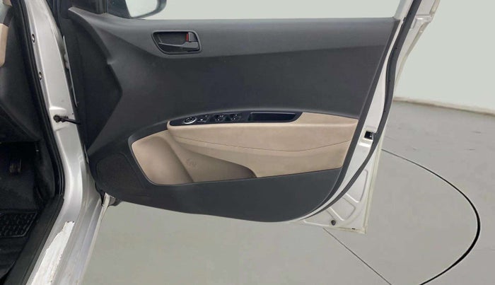 2016 Hyundai Grand i10 MAGNA 1.2 KAPPA VTVT, Petrol, Manual, 97,272 km, Driver Side Door Panels Control