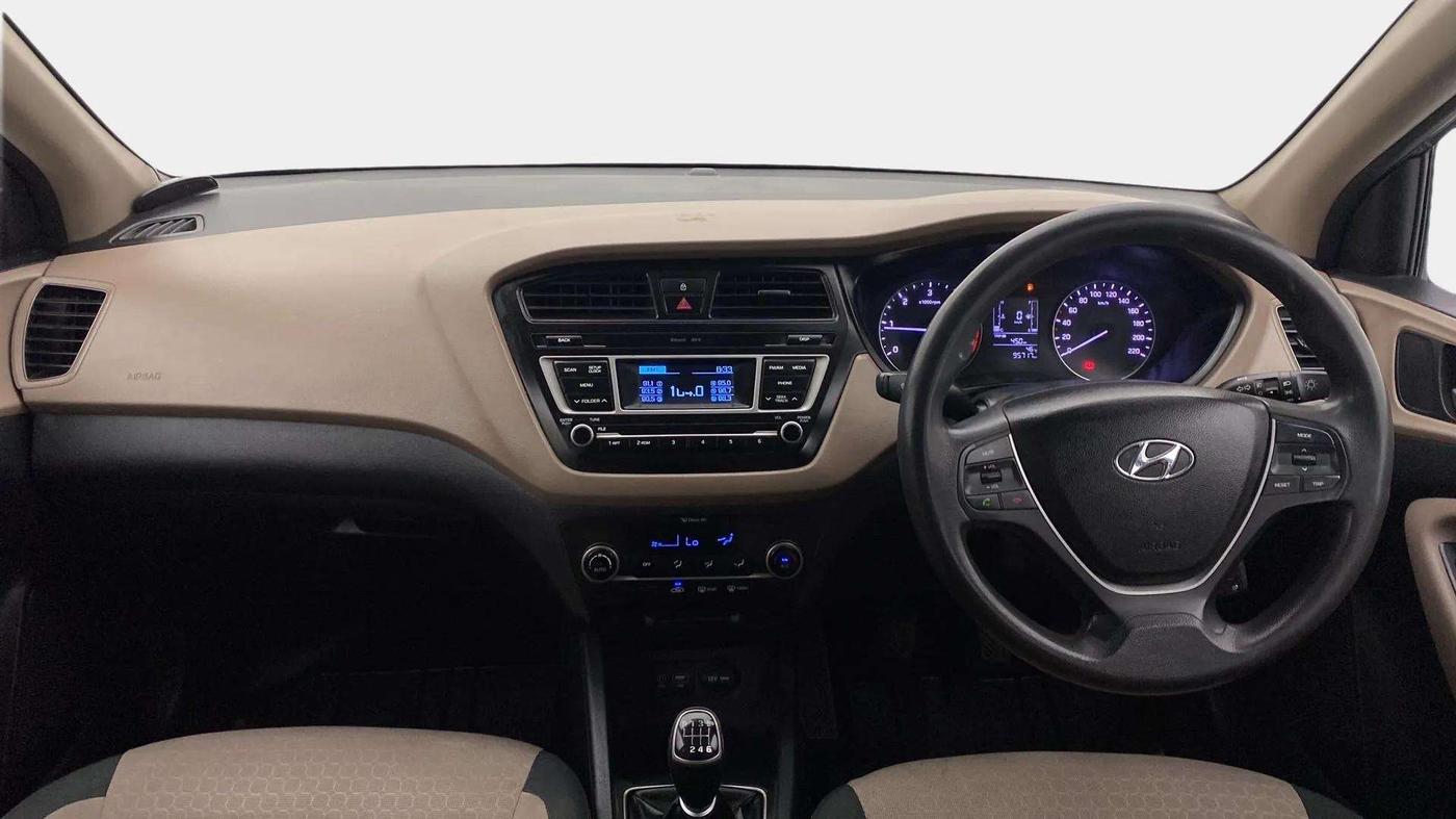 2016 Hyundai Elite i20 SPORTZ 1.4 CRDI, Diesel, Manual, 96,140 km, Dashboard