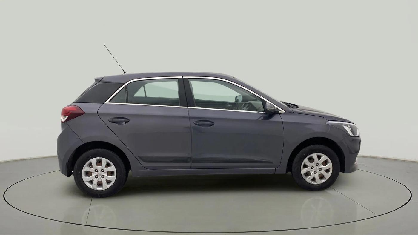 2016 Hyundai Elite i20 SPORTZ 1.4 CRDI, Diesel, Manual, 96,140 km, Right Side View