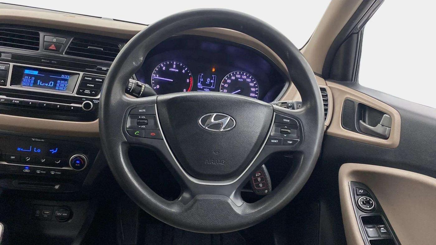 2016 Hyundai Elite i20 SPORTZ 1.4 CRDI, Diesel, Manual, 96,140 km, Steering Wheel Close Up