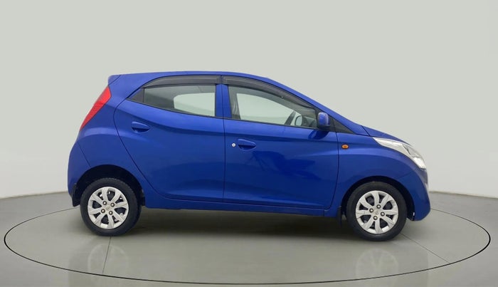 2014 Hyundai Eon SPORTZ, Petrol, Manual, 43,783 km, Right Side View