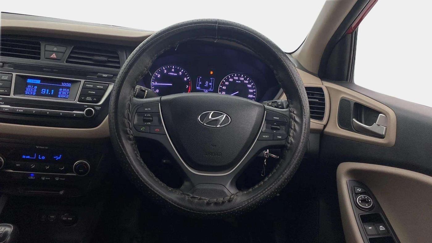 2016 Hyundai Elite i20 SPORTZ 1.2, Petrol, Manual, 61,321 km, Steering Wheel Close Up