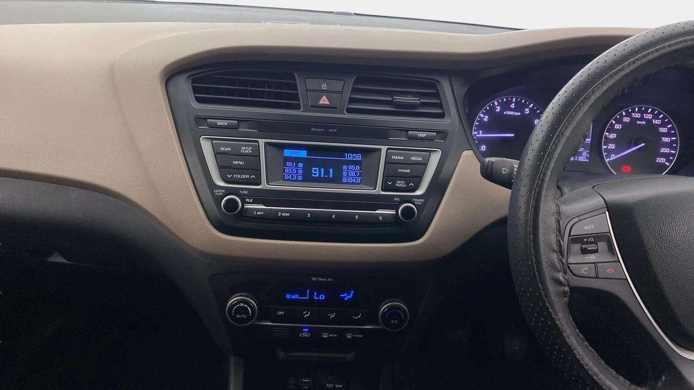 2016 Hyundai Elite i20 SPORTZ 1.2, Petrol, Manual, 61,321 km, Air Conditioner