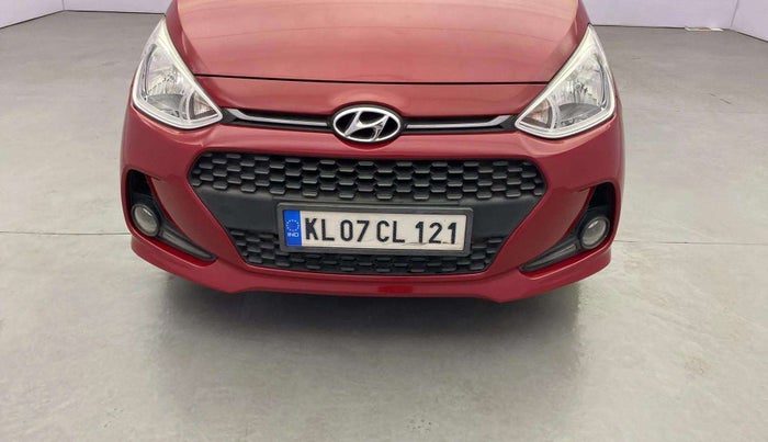 2017 Hyundai Grand i10 SPORTZ (O) AT 1.2 KAPPA VTVT, Petrol, Automatic, 29,977 km, Front bumper - Size > 1 Inch