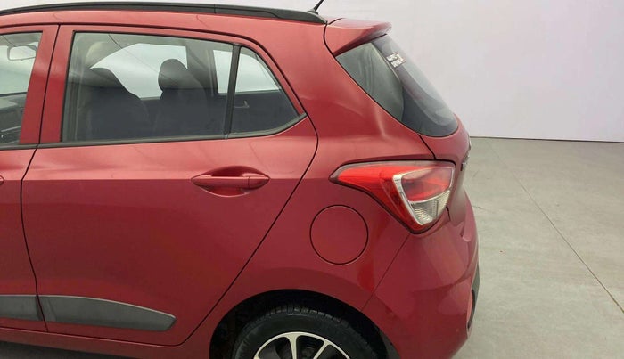 2017 Hyundai Grand i10 SPORTZ (O) AT 1.2 KAPPA VTVT, Petrol, Automatic, 29,977 km, Left quarter panel - Minor scratches