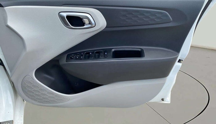 2020 Hyundai GRAND I10 NIOS SPORTZ AMT 1.2 KAPPA VTVT, Petrol, Automatic, 24,734 km, Driver Side Door Panels Control