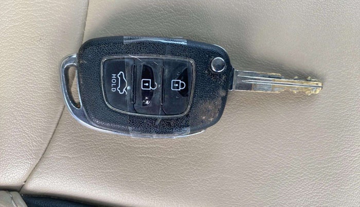 2020 Hyundai GRAND I10 NIOS SPORTZ AMT 1.2 KAPPA VTVT, Petrol, Automatic, 24,734 km, Key Close Up
