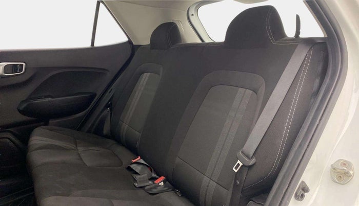 2020 Hyundai VENUE S 1.2, Petrol, Manual, 29,392 km, Right Side Rear Door Cabin