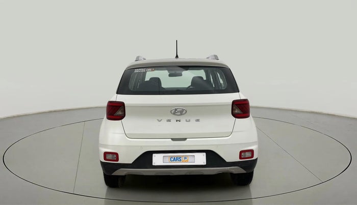 2020 Hyundai VENUE S 1.2, Petrol, Manual, 29,392 km, Back/Rear