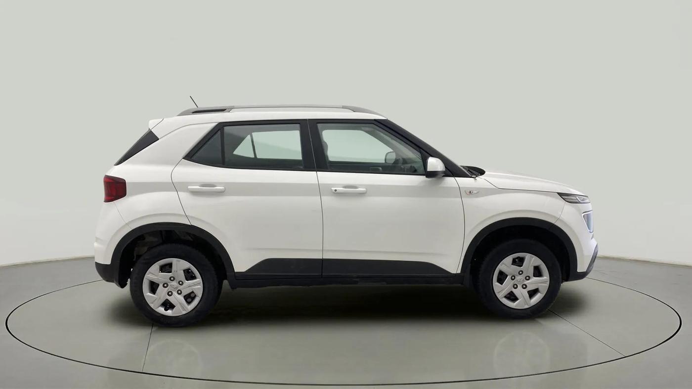 2020 Hyundai VENUE S 1.2, Petrol, Manual, 29,392 km, Right Side View