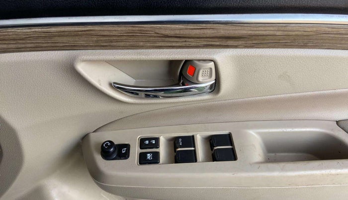 2018 Maruti Ciaz ALPHA 1.5 SHVS PETROL, Petrol, Manual, 18,090 km, Driver Side Door Panels Control