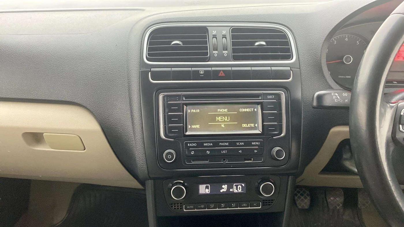 2013 Volkswagen Polo HIGHLINE1.2L, Petrol, Manual, 34,825 km, Air Conditioner