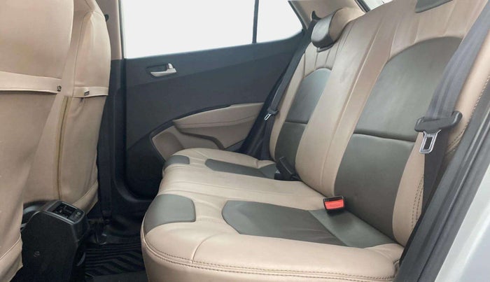 2015 Hyundai Grand i10 ASTA AT 1.2 KAPPA VTVT, Petrol, Automatic, 57,801 km, Right Side Rear Door Cabin