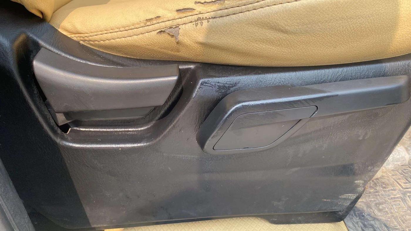 2020 Mahindra Scorpio S11 2WD, Diesel, Manual, 86,163 km, Driver Side Adjustment Panel