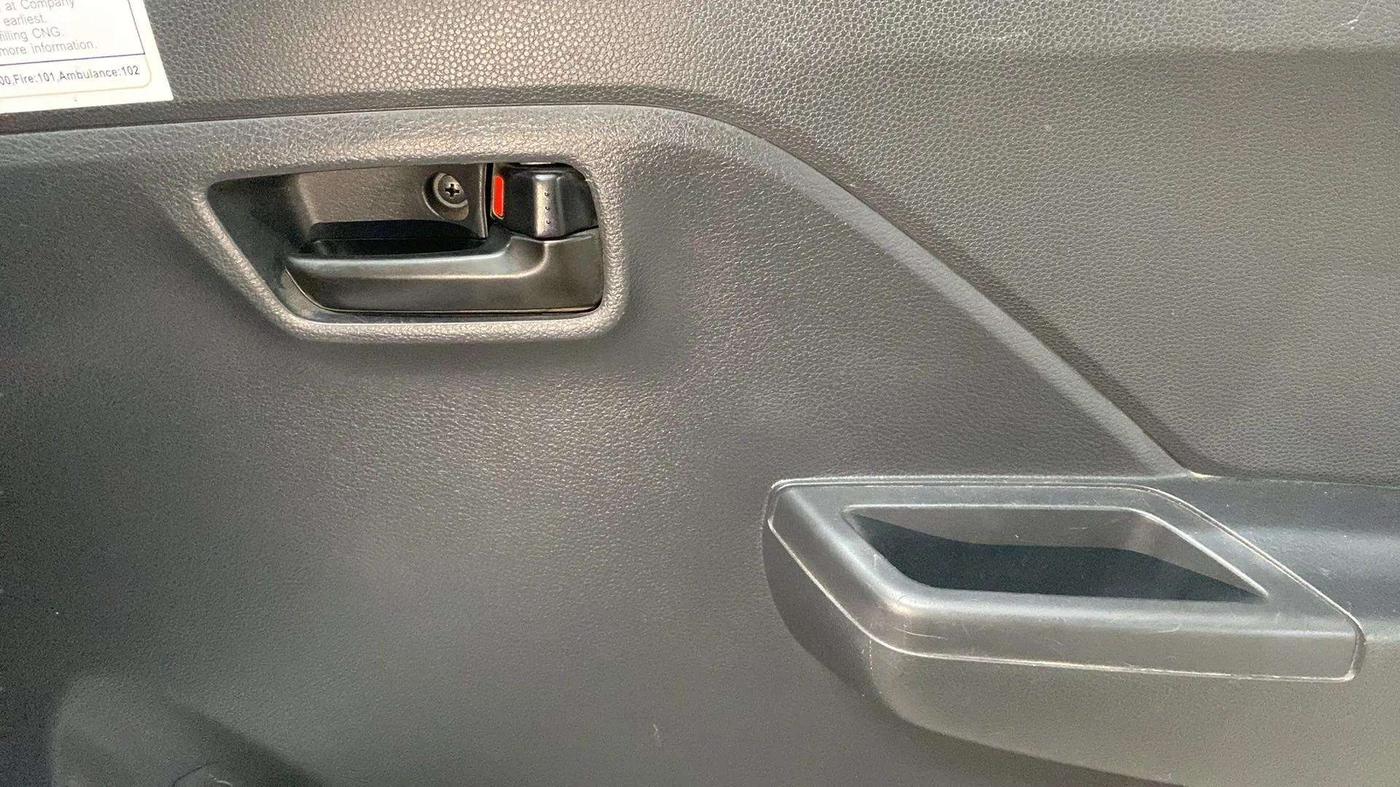 2023 Maruti Alto K10 VXI CNG, CNG, Manual, 28,302 km, Driver Side Door Panels Control
