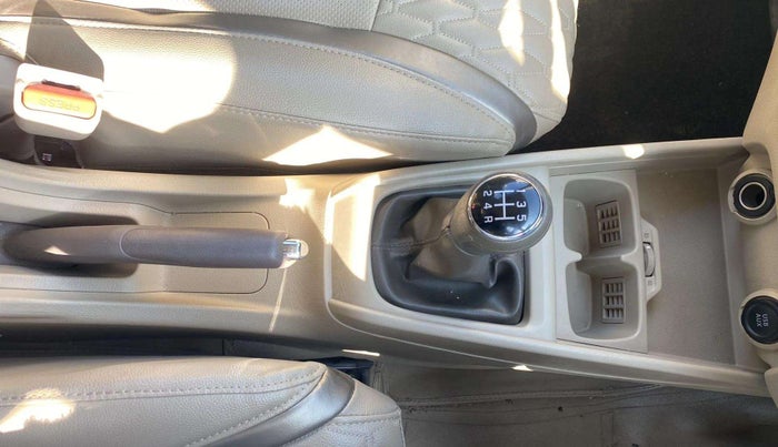 2019 Maruti Ertiga ZXI+ SHVS, Petrol, Manual, 74,672 km, Gear Lever