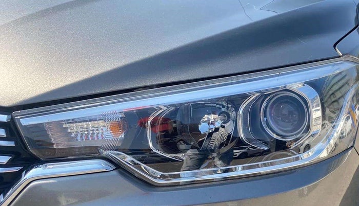 2019 Maruti Ertiga ZXI+ SHVS, Petrol, Manual, 74,672 km, Left headlight - Minor scratches