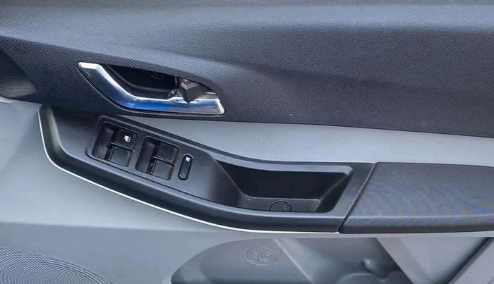 2021 Tata Tiago XZA PLUS PETROL, Petrol, Automatic, 11,986 km, Driver Side Door Panels Control