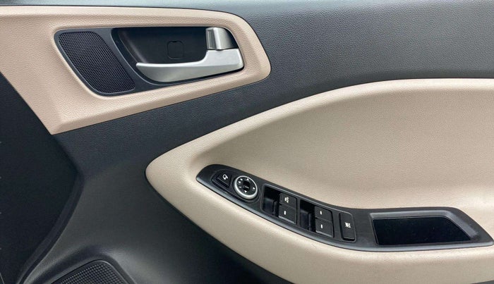 2019 Hyundai Elite i20 ASTA 1.2 (O), Petrol, Manual, 49,763 km, Driver Side Door Panels Control