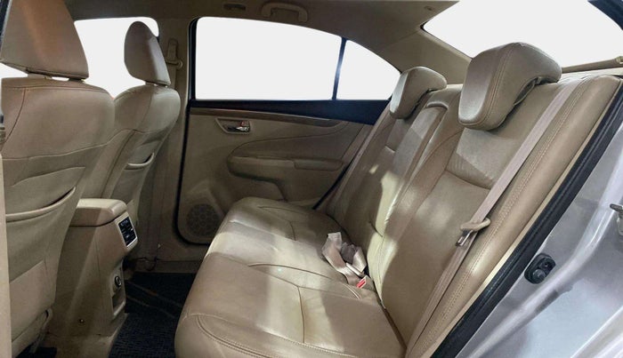 2019 Maruti Ciaz ALPHA 1.5 SHVS PETROL, Petrol, Manual, 32,908 km, Right Side Rear Door Cabin