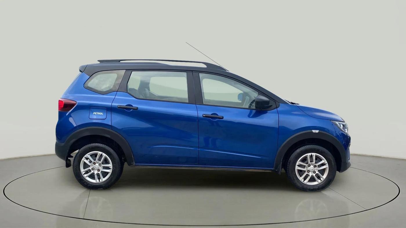 2022 Renault TRIBER RXL MT, Petrol, Manual, 10,998 km, Right Side