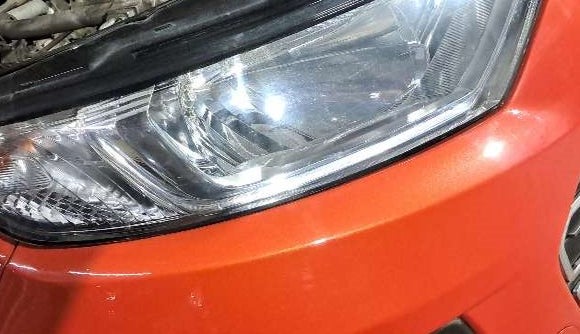 2017 Ford Ecosport TITANIUM 1.5L PETROL AT, Petrol, Automatic, 87,871 km, Right headlight - Clamp has minor damage