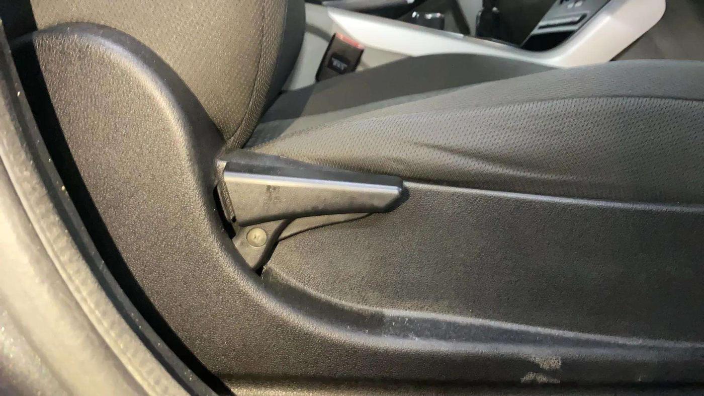 2018 Tata NEXON XM PETROL, Petrol, Manual, 48,600 km, Driver Side Adjustment Panel
