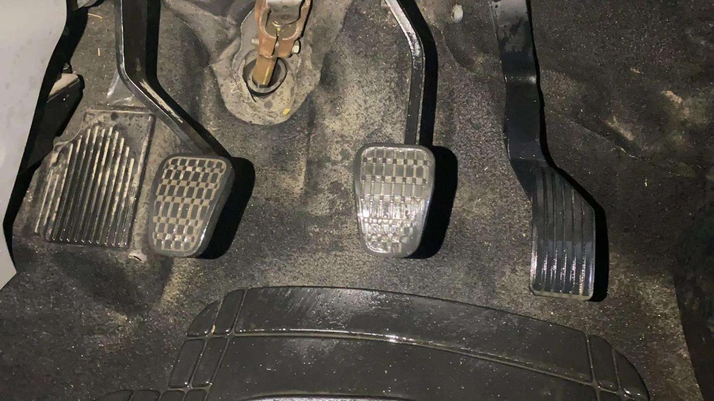2018 Tata NEXON XM PETROL, Petrol, Manual, 48,600 km, Pedals