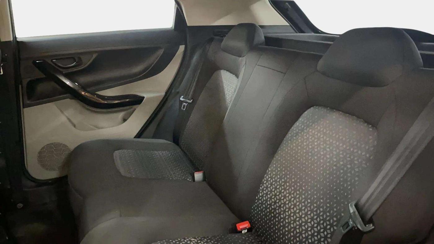 2018 Tata NEXON XM PETROL, Petrol, Manual, 48,600 km, Right Side Rear Door Cabin